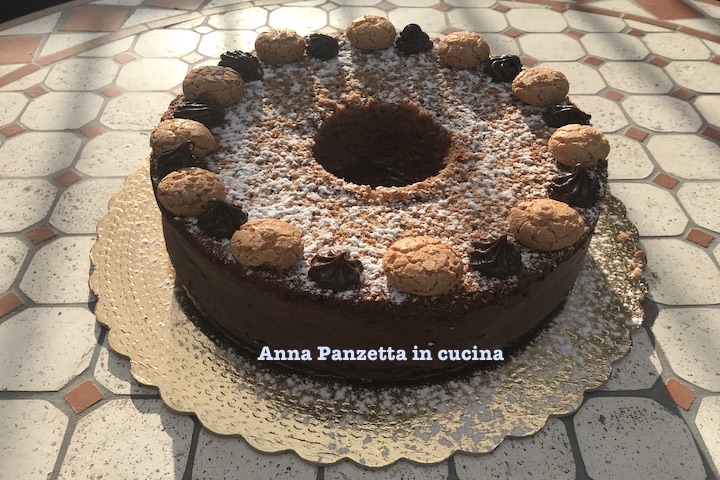 Chiffon cake con Amaretti e crema Pan di stelle